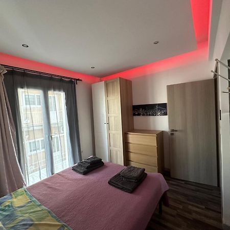 Apartment Center Piraeus Location Kastella Passalimani Port Kültér fotó
